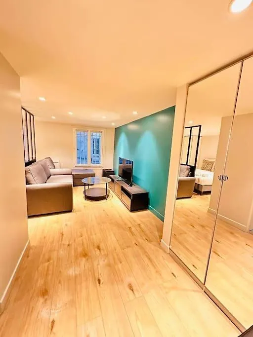 Apartament Great Flat In Center Of Paryż Francja
